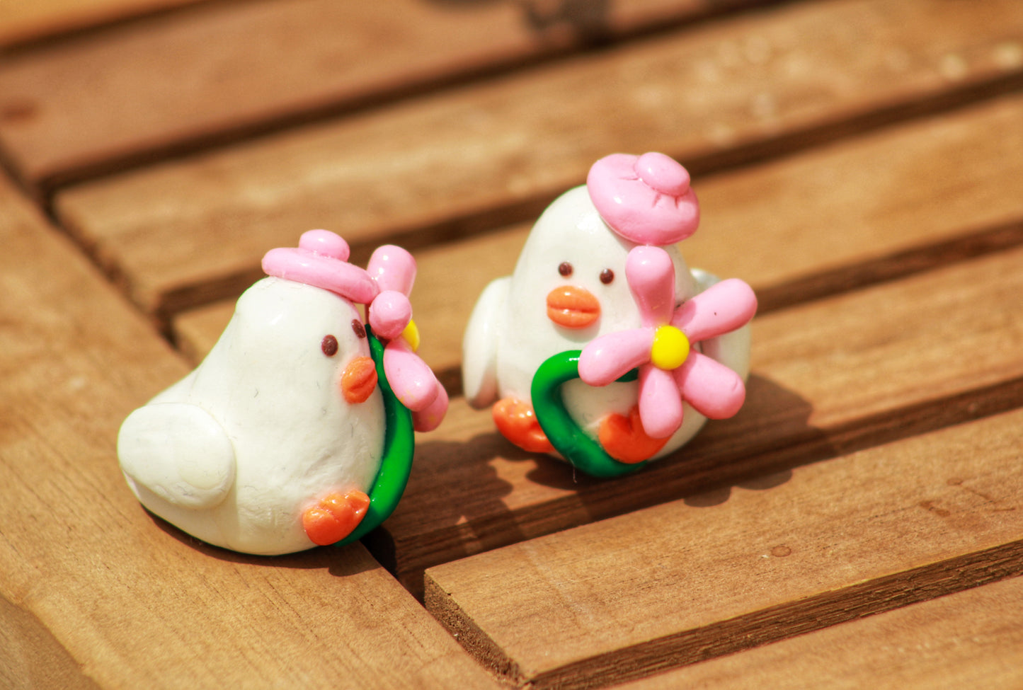 Daisy the Duck – Your Quirkiest Desk Buddy