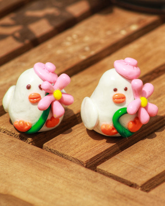 Daisy the Duck – Your Quirkiest Desk Buddy